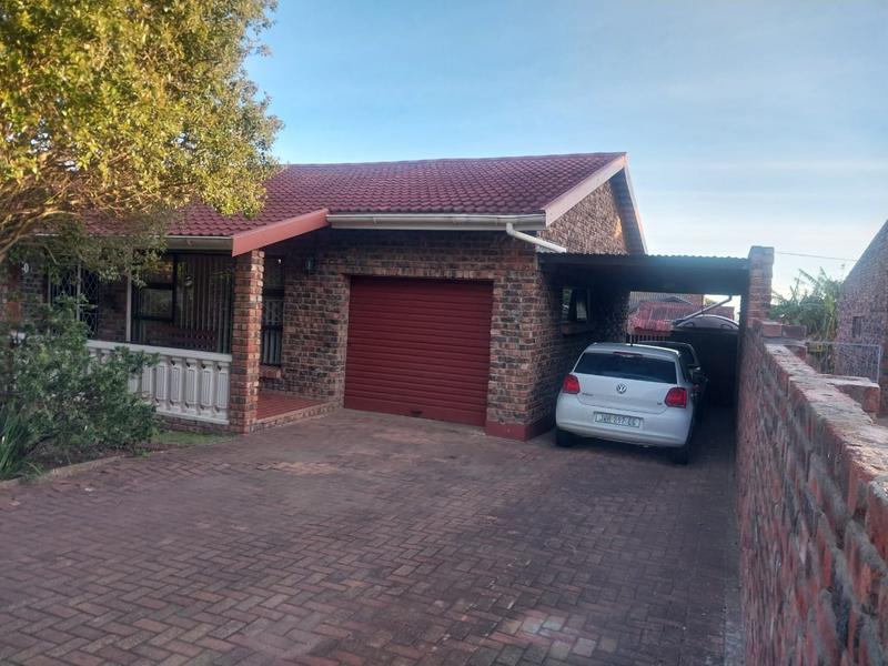 4 Bedroom Property for Sale in Humansdorp Eastern Cape